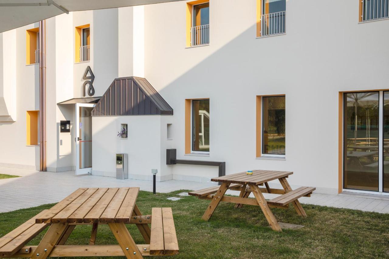 Nomad Hostel Treviso Exterior foto
