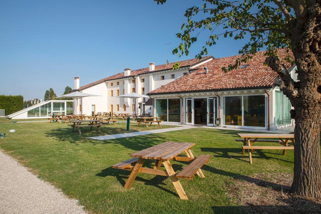 Nomad Hostel Treviso Exterior foto