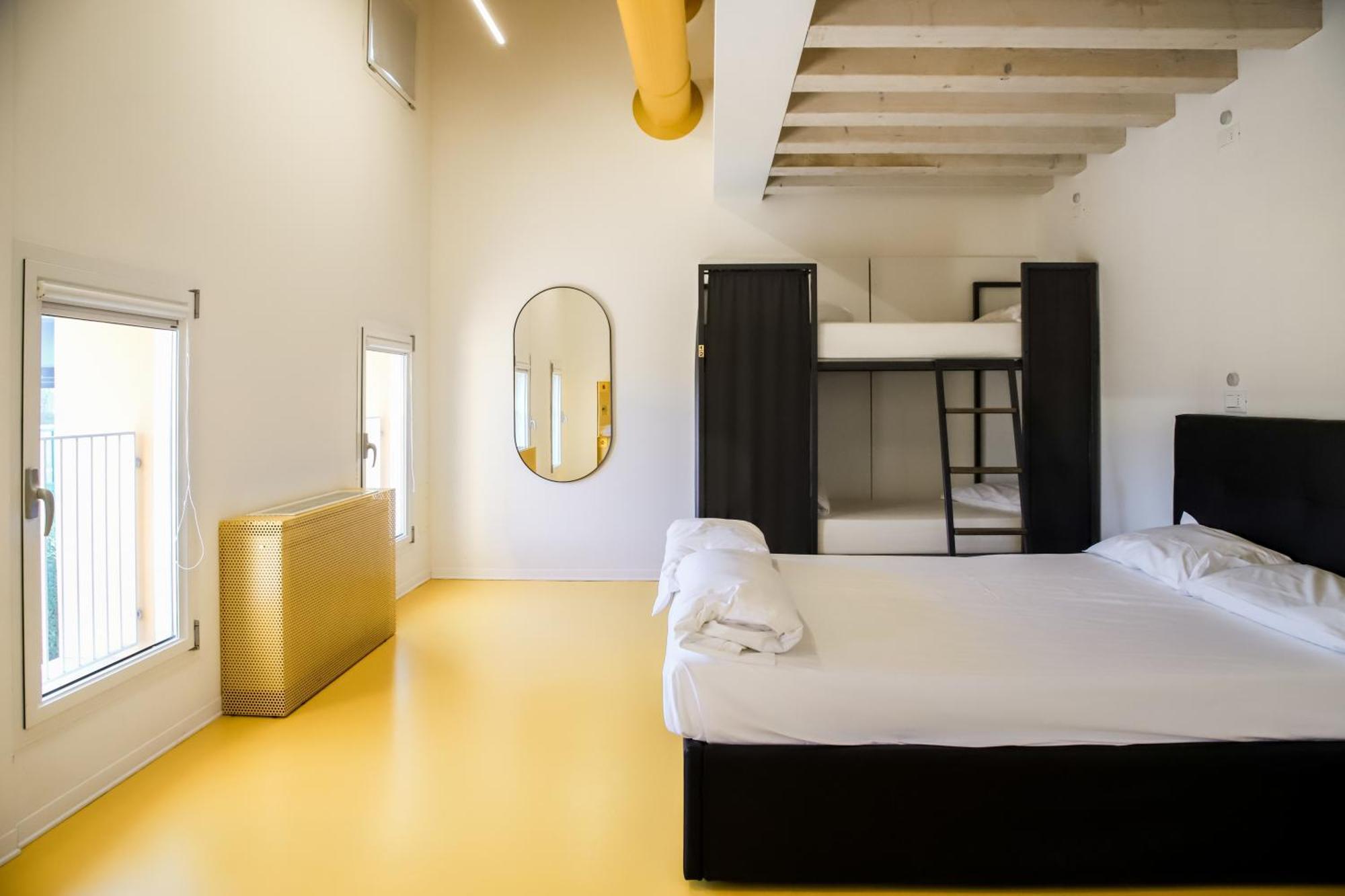 Nomad Hostel Treviso Exterior foto