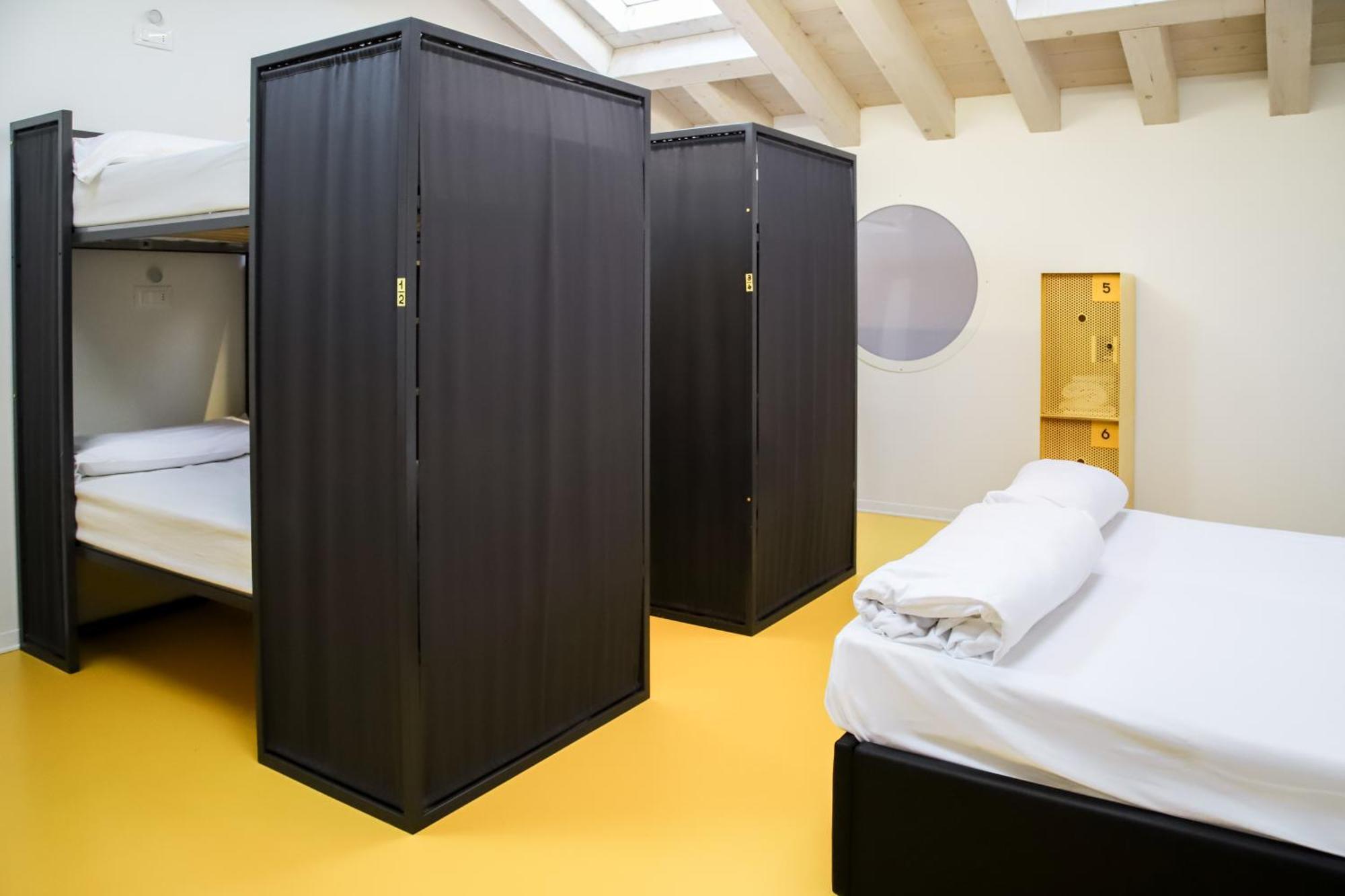 Nomad Hostel Treviso Exterior foto